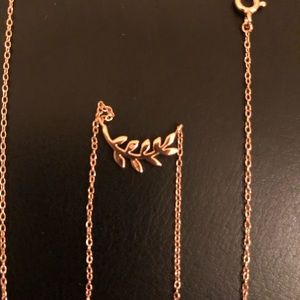 BRAND NEW Super cute branch bronze necklace